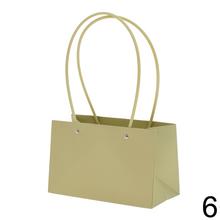 Rôzne farby tašiek s dlhými uchami.