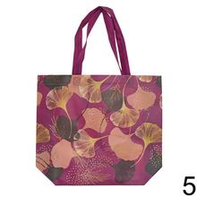 Nákupná taška z PP laminátu v mixe farieb a vzorov.