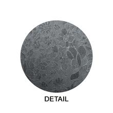 Darčekové krabičky čierne s šnúrkou v rôznych veľkostiach.