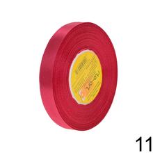 Mix farieb saténových stúh v rôznych odtieňoch.