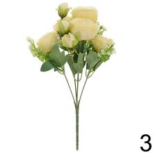 Kytica umelých ruží v mixe farieb.