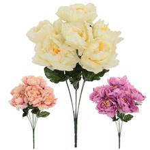 Kytica umelých pivónií v mixe farieb.