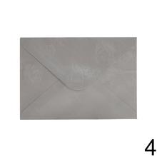 Obálky v mixe farieb 16x11 cm, balenie po 10 kusoch.