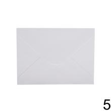 Obálky 8x11 cm v mixe farieb, balenie po 10 kusoch.