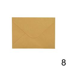 Obálky 8x11 cm v mixe farieb, balenie po 10 kusoch.