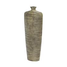 Váza Polyrez M v medenej farbe s pruhovaným vzorom.