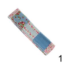 Rôzne látkové stuhy v rôznych farbách a vzoroch.