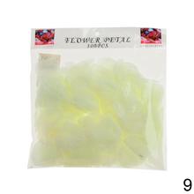 Umelé lupene ruží v červenej farbe, 300 kusov.