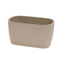 Obal na kvetináč v károvom dizajne.