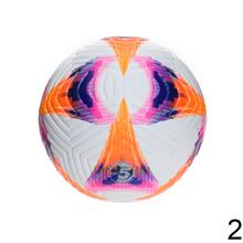 Futbalová lopta mix farieb a dizajnov.