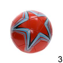 Miešané lopty rôznych farieb a dizajnov.