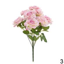 Kytica umelých ruží v mixe farieb.