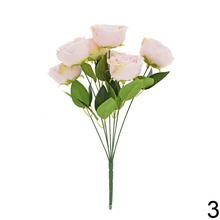 Kytica umelých ruží v mixe farieb.