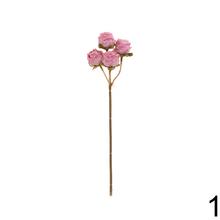 Umelé kvety ruže viackveté bez listov v rôznych farbách.