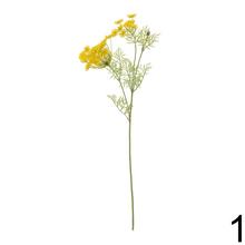 Umelé kvety v jesennom dizajne s žltými a zelenými detailmi.