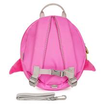 Ružový ruksak s motívom tučniaka.