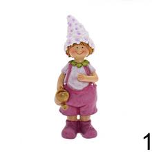 Ružovo-fialové dekorácie s postavičkami detí.