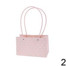 Taška srdce s červenými a ružovými srdiečkami.