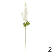 Umelé kvety delphinium mix v červených, bielych a modrých odtieňoch.