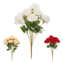 Kytica umelých ruží v mixe farieb.