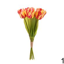 Kytica umelých tulipánov v mixe farieb.