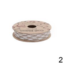 Sada stúh s rôznymi vzormi.