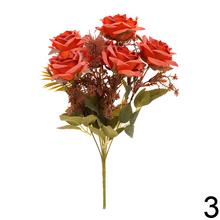 Kytica umelých ruží v mixe farieb.