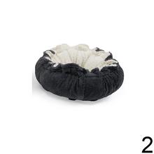 Pelech pre domáce zvieratá so šnúrkou v dvoch farbách.