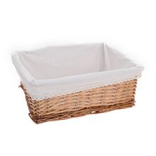 Sada štyroch obdĺžnikových košíkov s bielou látkou a svetlohnedým prútím.