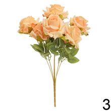 Kytica umelých ruží v mixe farieb.