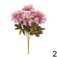 Umelá kytica dahlia v mixe farieb.