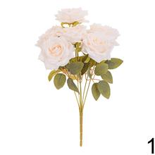 Kytica umelých ruží v mixe farieb.