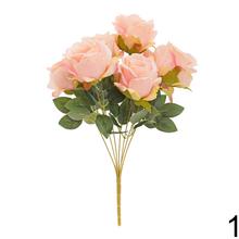 Kytica umelých ruží v mixe farieb.