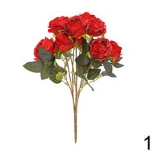 Kytica umelých ruží v mixe farieb.