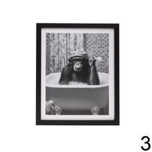 Obraz s motívom kúpajúcich sa zvierat.