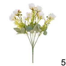 Kytica umelých ruží v mixe farieb.