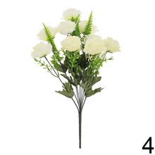 Kytica umelých ruží v mixe farieb.