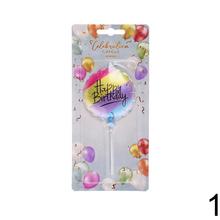 Tortová sviečka v tvare hviezdy s nápisom Happy Birthday.