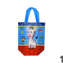 Detská taška z netkanej textílie s obrázkami zvierat.