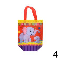 Detská taška z netkanej textílie s obrázkami zvierat.