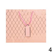 Darčeková taška M s rôznymi vzormi.