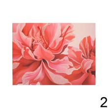 Darčeková taška s kvetinovým vzorom a glitrami.