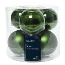 Sklenené vianočné gule v lesklej a matnej tmavozelenej farbe, priemer 8 cm.