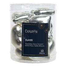 Srdce vianočné ozdoby v strieborných odtieňoch.