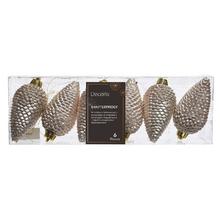 Vianočná ozdoba v tvare šišky, strieborná farba.