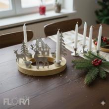 Adventný svietnik z dreva a kovu s prírodnými motívmi.