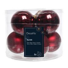 Sklenené vianočné guľe v bordó farbe, lesklé a matné.
