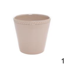 Kremový obal na kvety v troch farbách.