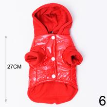 Psie oblečenie v mixe farieb a veľkostí.