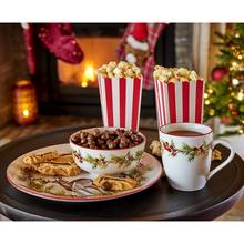 Porcelánový tanier s vianočným venčekom a jeleňom.